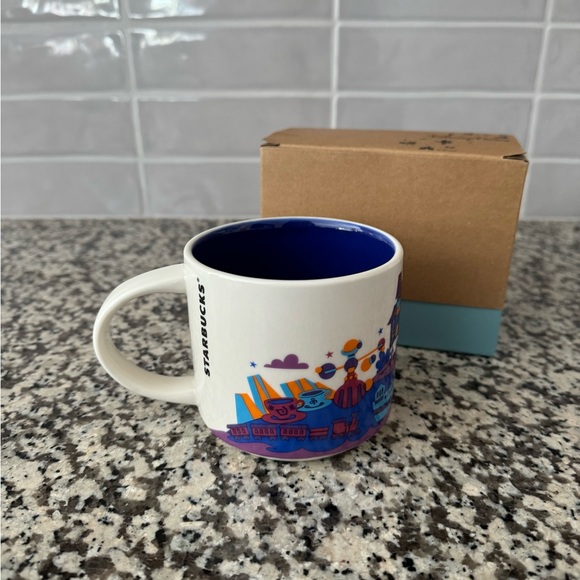Disneyland Paris 30th anniversary Starbucks mug - Picture 4 of 7
